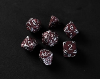 El set de guerrero: juego de dados pintados a mano para DnD, D&D, Dungeons and Dragons, juegos de rol y juegos de mesa.