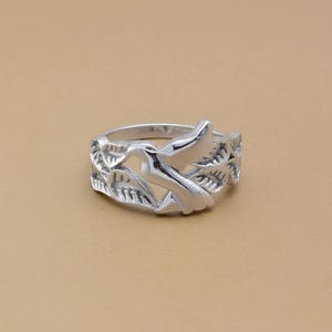 Ring Spirit of Peace Dove – Antiekzilverkleurige boho-sieraden met gebladerte vogels