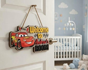 Letrero personalizado para la habitación del bebé con el nombre de Disneyland Cars, colgador de puerta de madera de Lightning McQueen "Bienvenido a mi habitación", decoración para la habitación de niños