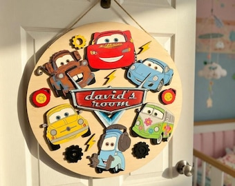 Plaque nominative en bois Disneylandland Cars 2 couches personnalisée pour porte de chambre, décoration murale Lightning McQueen, plaque nominative personnalisée pour chambre d'enfant