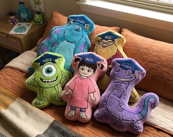 Almohada infantil personalizada de monstruo para graduación, cojín de peluche de monstruo de dibujos animados, regalo personalizado con nombre para la decoración del dormitorio infantil.