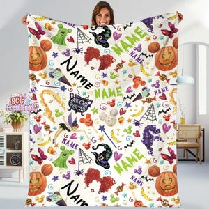 Personalized Name Halloween Mickey Mouse Fleece Blanket, Custom Name Disneyland Blanket, Halloween Birthday Gift For Kids 画像 1