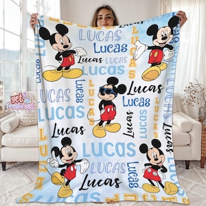 Personalized Watercolor Mickey Mouse Blanket, Custom Name Disneyland Mickey Blanket, Mickey Birthday Gifts, Disneyland Christmas Blanket 画像 1