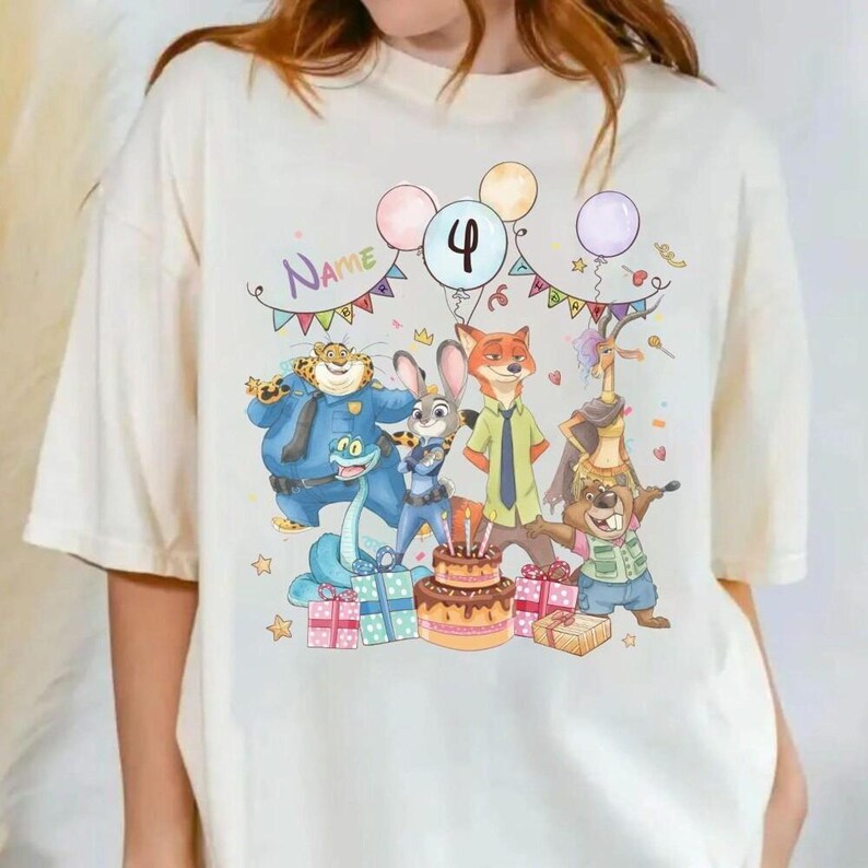 Camiseta de cumpleaños personalizada con nombre y edad de Zootopia 2, regalo de cumpleaños de Disneyland con Judy Hopps, Nick Wilde y Gary De'Snake, camiseta familiar de Disneyland. imagen 3