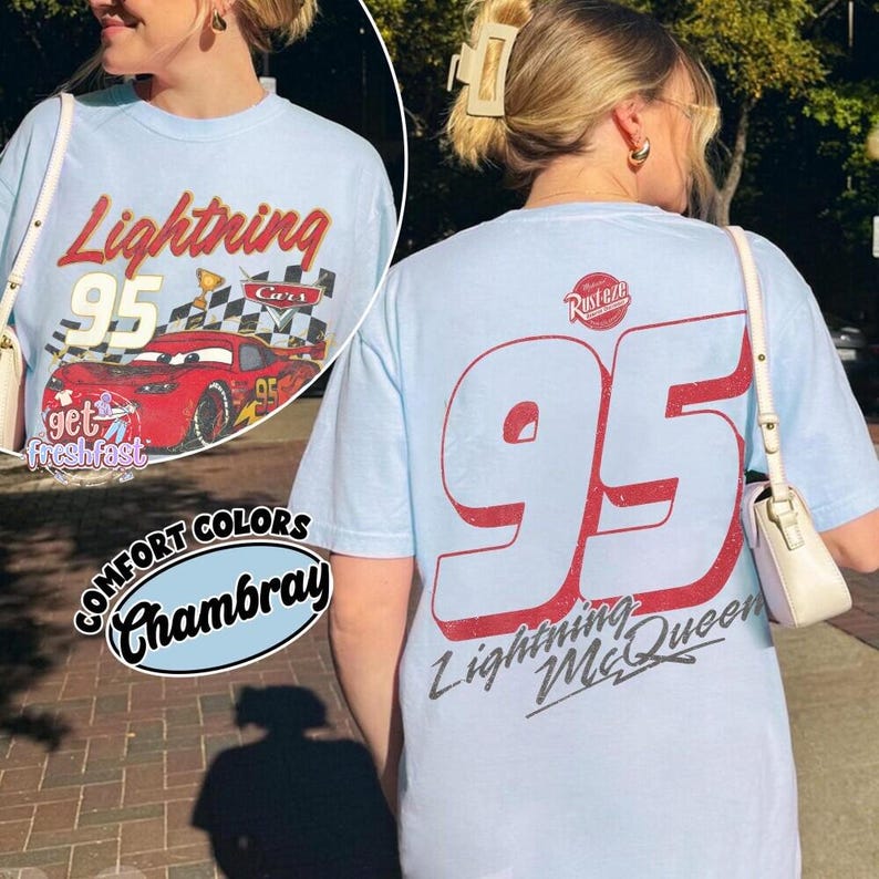 Camiseta retro de Rayo McQueen de doble cara Comfort Colors, camiseta de DisneyCars, camiseta de DisneyPixar Cars, camiseta de Cars Family Vacation 2026, Cars Land imagen 5