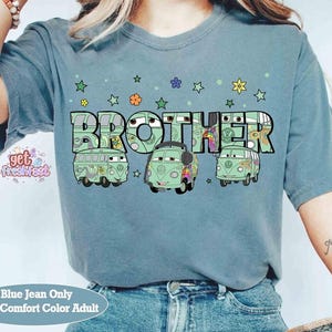 Custom Name Disneyland Pixar Cars Characters Group Shirt, Personalized MC Queen Tow Mater Sally Tee, Disneyland Family 2026 Matching Shirt bild 4