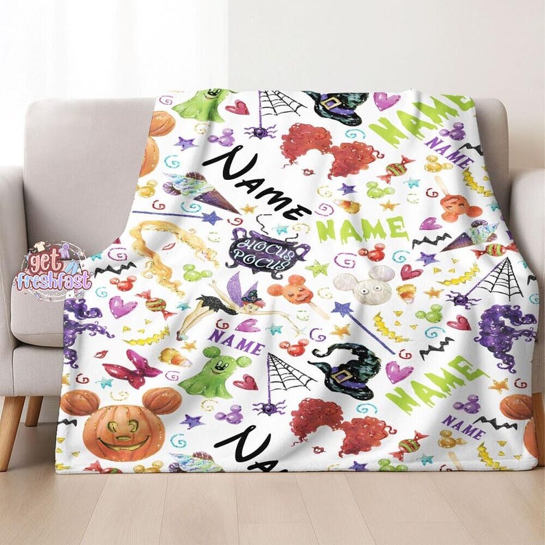 Personalized Name Halloween Mickey Mouse Fleece Blanket, Custom Name Disneyland Blanket, Halloween Birthday Gift For Kids 画像 2