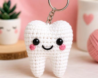 Crochet teeth keychain pattern