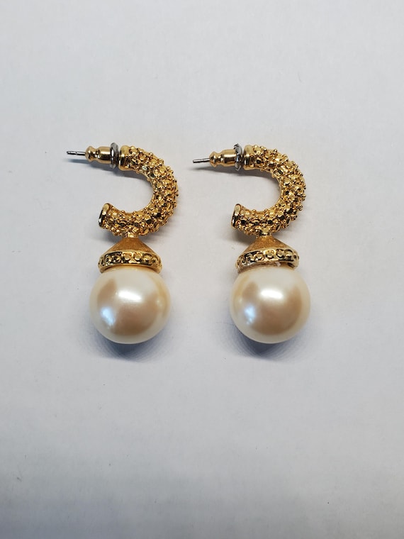 Faux Pearl Gold Tone Bumpy Textured Half Hoop Dangle Earrings