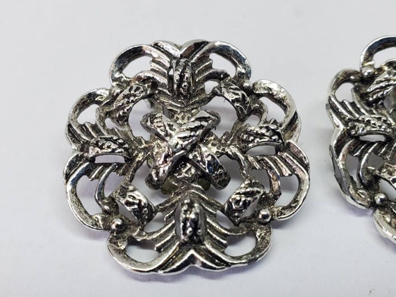 Vintage Karu Arke Silver Tone Wreath Clip On Earr… - image 2