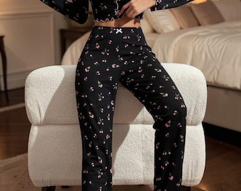 Cotton Pyjama Set – Long Sleeve Crop Top, Lounge Pants, Floral Sleepwear