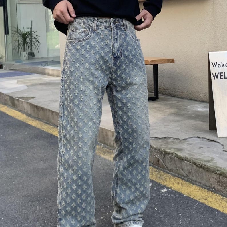 Denim Straight Jeans | Wide Leg Pants | Loose Patterned Design | Y2K Streetwear 

Loose fit straight leg jeans with patterned denim design and wide cut for streetwear outfits.
