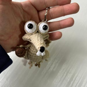 Porte-clés écureuil au crochet fait main