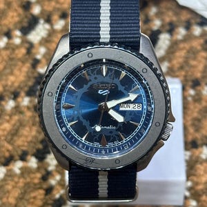 Vintage Seiko 5 Sports Naruto Limited Edition Automatic – Blå urtavla (4R36)