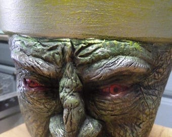 WITCH TERRA COTTA planter 6 inch