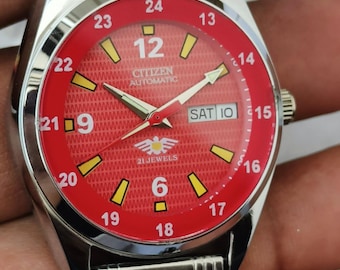 Reloj de pulsera Citizen Vintage con movimiento automático n.° 8200, fabricado en Japón, con día y fecha, esfera roja para hombre.