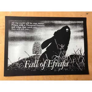 Puede incluir: Un póster en blanco y negro con la silueta de un conejo con una corona. El texto del póster dice "All the world will be your enemy, Prince with a Thousand Enemies, and when they catch you, they will kill you... But first they must catch you Fall of Efnafa".