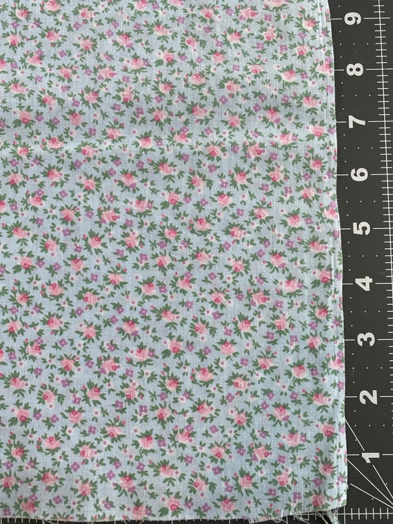 Vintage Ditsy Floral Blue Pink Calico cotton fabric - 1 yard