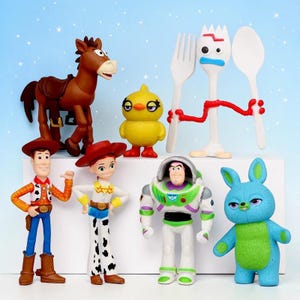 Toy Story Actionfigurset • Woody Buzz Lightyear Jessie Forky Bullseye-figurer • Tecknade samlarleksaker • Barnpresent bild 2