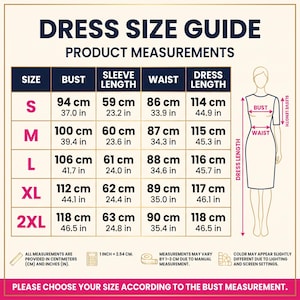 以下が含まれることがあります： Sから2XLまでのサイズに対応したドレスサイズガイド表。濃い青色の見出しとピンク色の文字で構成されています。バスト、袖丈、ウエスト、ドレス丈の測定値がセンチメートルとインチで記載されており、ドレスのシルエット図も添えられています。
