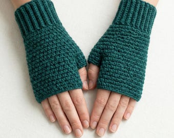 CROCHET PATTERN - Easy Fingerless Gloves Crochet Pattern Basic Mitten Hand Warmers Instant Digital Download PDF Crochet Winter Mitts Pattern