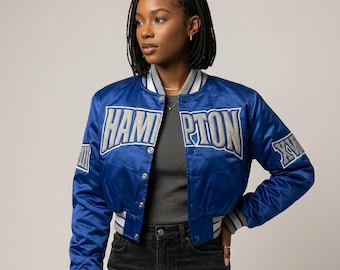 Chaqueta de satén azul marino para mujer inspirada en la Universidad de Hampton / Chaqueta bomber de satén azul estilo HU / Abrigo universitario HBCU