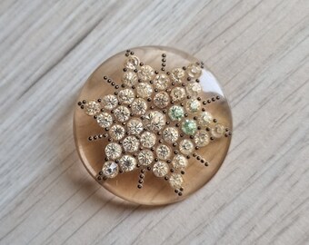 Jolie Broche Années 1930s 1940s en Résine Translucide et Strass Blancs en Étoile,  Stock Français Ancien