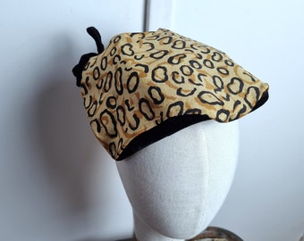 Très Joli Chapeau Bibi Années 1950s en Tissu Imprimé Léopard et Velours Noir, Français