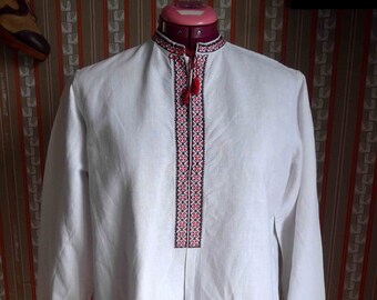 Superbe Chemise Vintage Folk Années 1970s Does 1930s 1940s, Coton Blanc Brodé Main en Rouge et Noir - Taille M