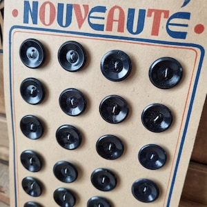 Mercerie Ancienne - Jolis Petits Boutons Années 1940s en Bois Peint en Noir, Stock Français
