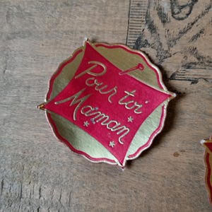 Papeterie Ancienne - Joli LOT d'Etiquettes Gaufrées Années 1950s,  Pour Toi Maman - Stock Français - Fête des Mères