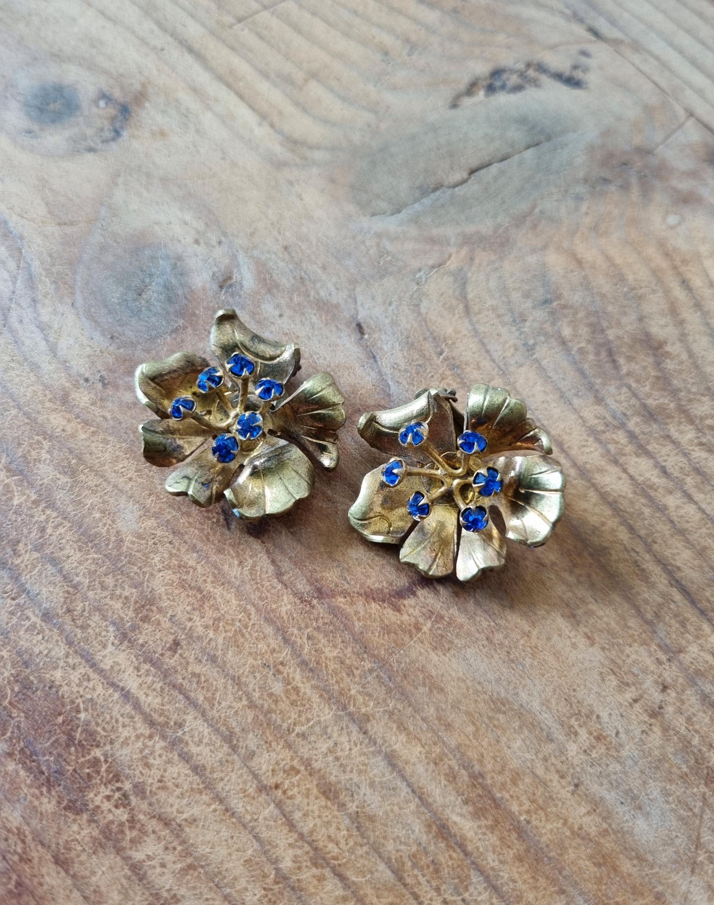 クリスタル フラワー タッセル チェーン ダングル ドロップ イヤリング 輝くダイヤモンド フラワー イヤリング かわいい シンプル スレッダー ロング チェー | NSDSW ビッグフラワーダングルイヤリング フローラルテンペラ