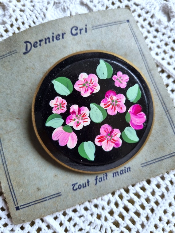 Broche Rosace En Bois Des Années 2000 - Bijou Vintage Occasion