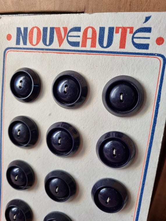 Bouton Vintage Bleu Et Blanc - Mercerie Ancienne, Référence 2820, Occasion