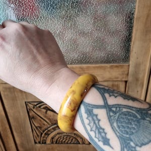 Bracelet En Bakélite Ambré 24 Grammes Testé