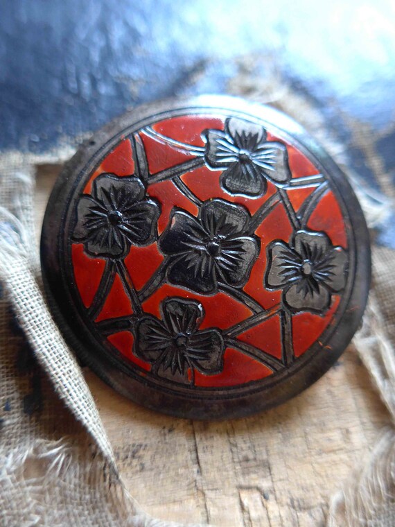 Broche Art déco des années 1930 en or, onyx noir et diamants En vente sur