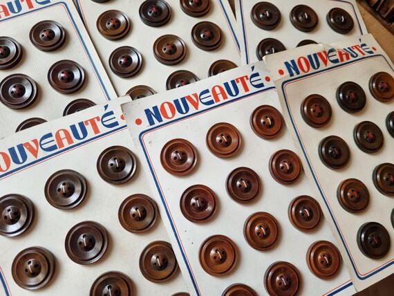 Lot De Boutons Vintage Brun Et Or - Mercerie Ancienne - Occasion (1 à 10 Pièces)