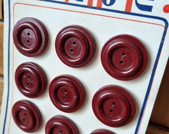 Mercerie Ancienne - Superbes Boutons Années 1940s en Bois Peint, Bordeaux, Stock Français