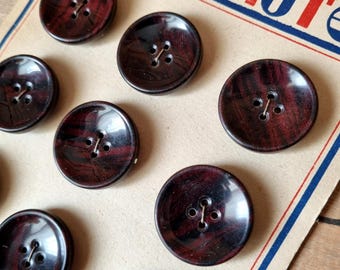Mercerie Ancienne - Jolis Boutons Années 1940s en Polymère Marbré Noir et Bordeaux et Métal Peint, Stock Français