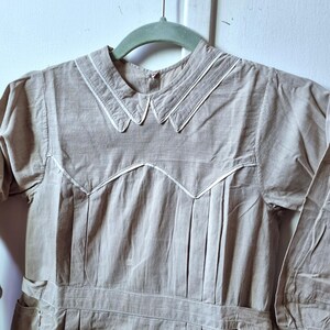 Robe Ancienne Pour Fillette 4/6 Ans (année 1900) - Style Vintage En Satin Vert Bouteille, Occasion