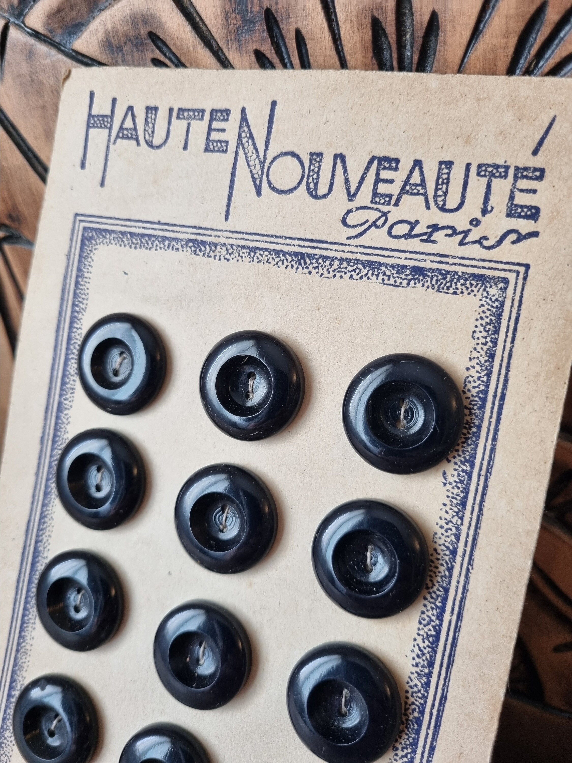 Boutons Anciens Mercerie Noirs - Lot De 3, Occasion, Origine France
