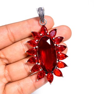 Koninklijke rode edelsteen hanger ketting, vintage halo rode loper statement hanger, rode robijn statement sieraden, cadeau-idee dochter/moeder/zus