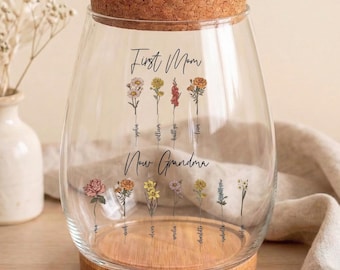 First Mom Now Grandma Vase Glass Bulb Vase, Grandma's Garden Gift, Personalized Birth Month Flower Vase, Mothers Day Gift from Kids