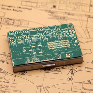 Kreditkortshållare med återvunnet kretskort, plånbok i rostfritt stål och PCB-design, fars dag-present till ingenjörspappa