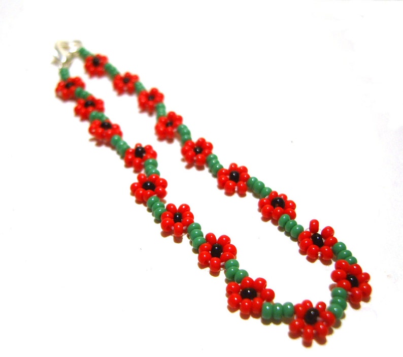 Poppy Bracelet for Women, Dainty Red Flower Beaded Jewellery, Mummy & Me Matching Set, Mother Daughter Gift, Friendship Bracelet UK image 4