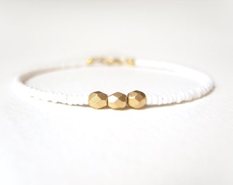 Beaded Friendship Bracelet, Dainty Bracelet, White and Gold Nugget Bracelet, Fashion Jewelry