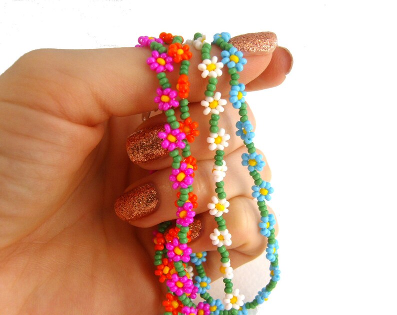 Daisy Bracelet: Seed Beaded Daisy Chain Bracelet, Seed Bead Flower Bracelet UK image 7