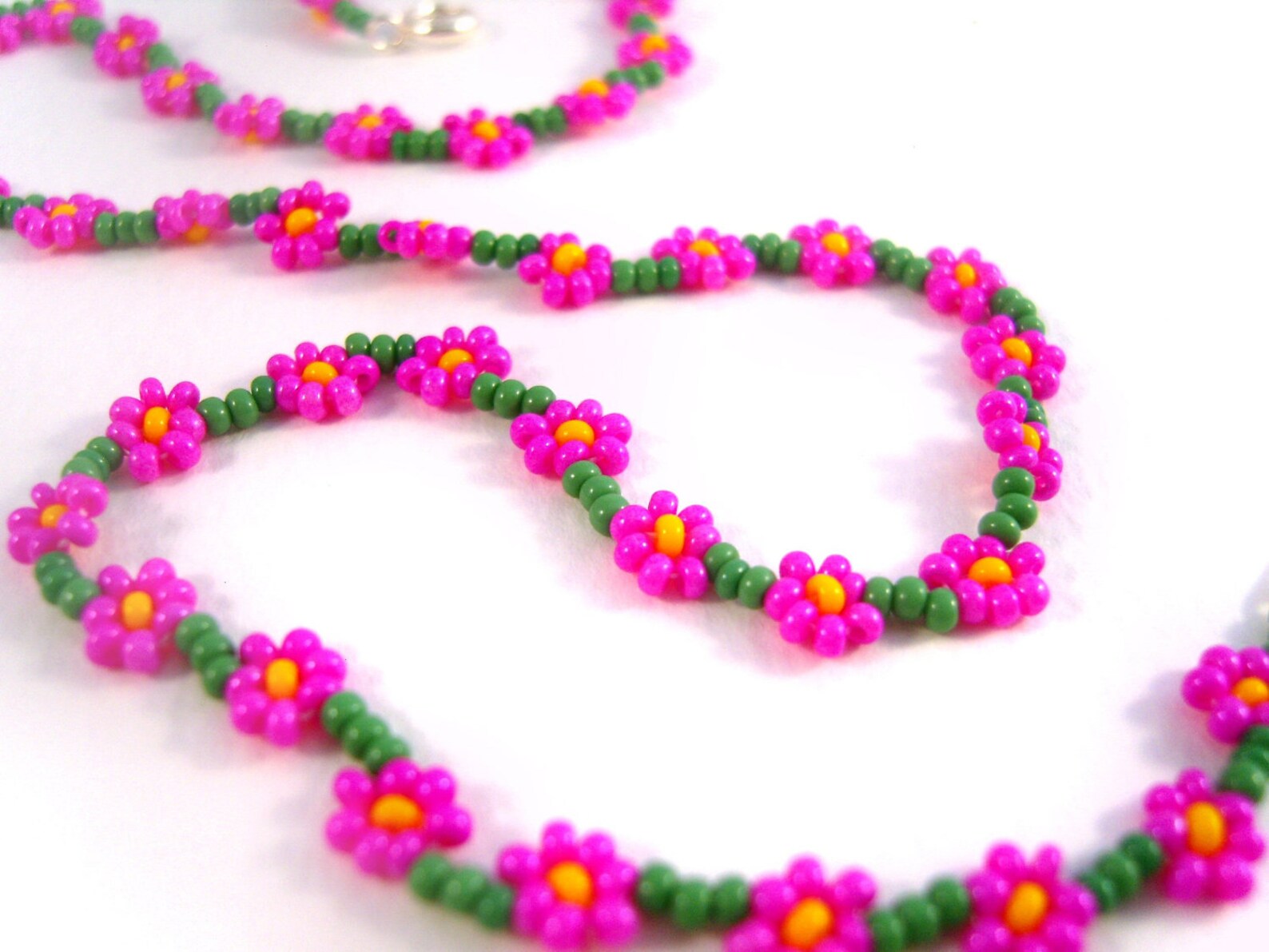 Seed Bead Flower Necklace Hot Pink Beaded Necklace Neon Pink Etsy