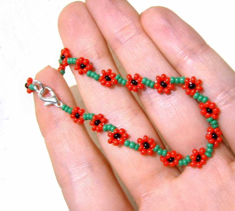 Poppy Bracelet for Women, Dainty Red Flower Beaded Jewellery, Mummy & Me Matching Set, Mother Daughter Gift, Friendship Bracelet UK image 1