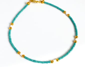 Türkises und weißes Saatperlen Fußkettchen: Boho Perlen Fußkettchen, Strandschmuck, einfaches Fußkettchen, Sommerschmuck U.K. Seller